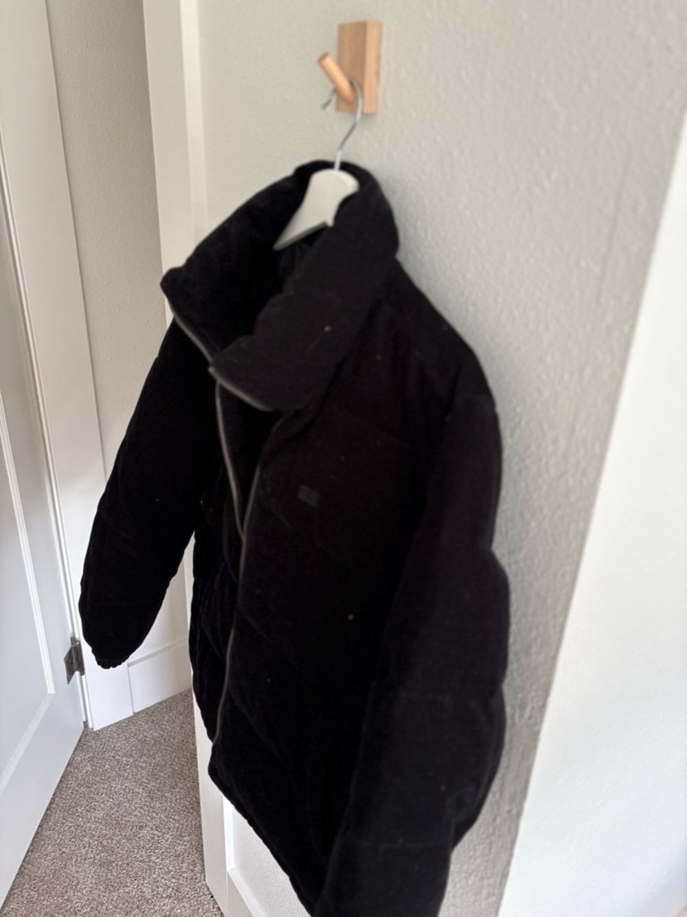 Levi's Black Corduroy Puffer Jacket - Stand Collar - Picture 9 of 10